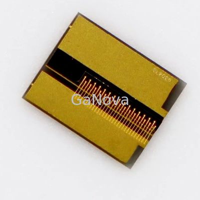 Dimensioni emettitore 94um Chip laser a diodi su progetto sottomontaggio Corrente di soglia 0,5 A